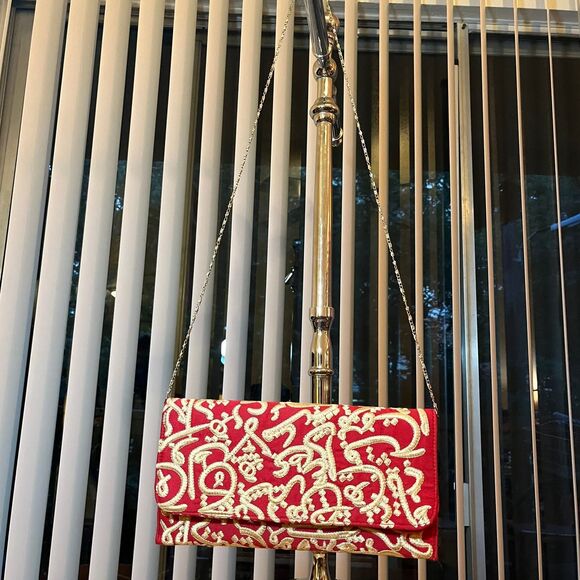 Arabic Calligraphy Gold Chain Shoulder Bag - Picture 6 of 10